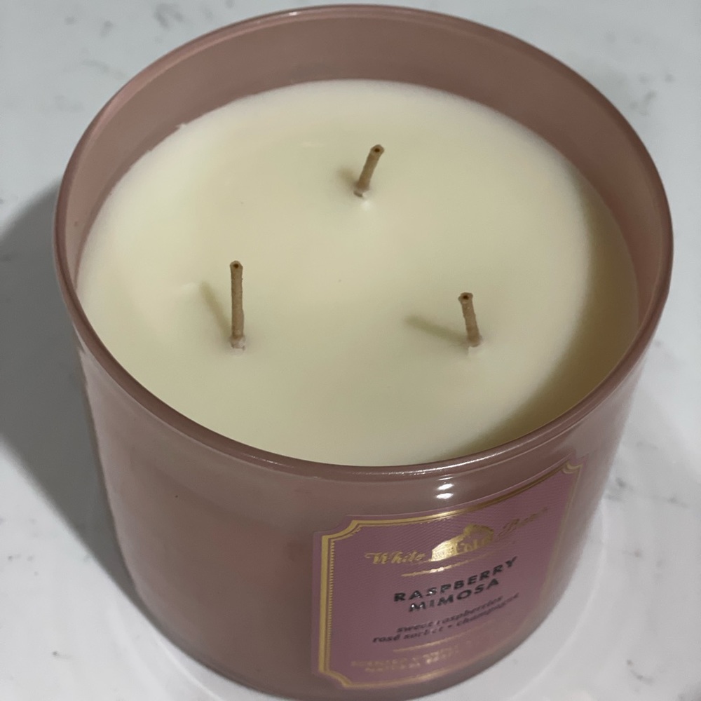 White Barn 3 Wick Raspberry Mimosa Candle - Picture 2 of 3